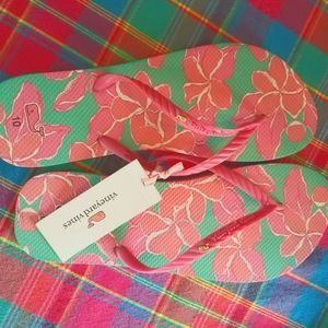 COPY - vineyard vine flip flops